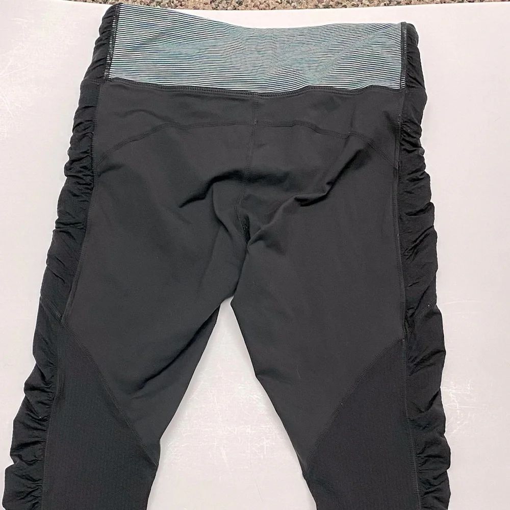 Lululemon Run In The Sun We Are From Space Ruched Leg Capri Leggings Sz 4